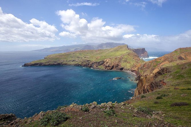 SUNRISE guided HIKE in Ponta de São Lourenço Natural reserve PR8 - Stop at the reception area: learning time plus a smooth trail transition