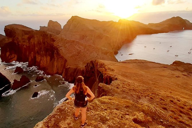 SUNRISE guided HIKE in Ponta de São Lourenço Natural reserve PR8 - Weather and comfort: what to pack for a morning that changes fast