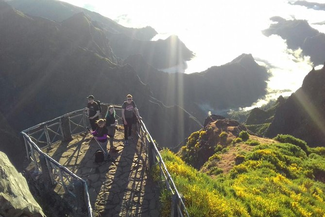 Sunrise Guided Hike PR1 Pico do Areeiro Pico Ruivo small group - Pickup and Timing: The Real Start Is 6:00 am (Almost)