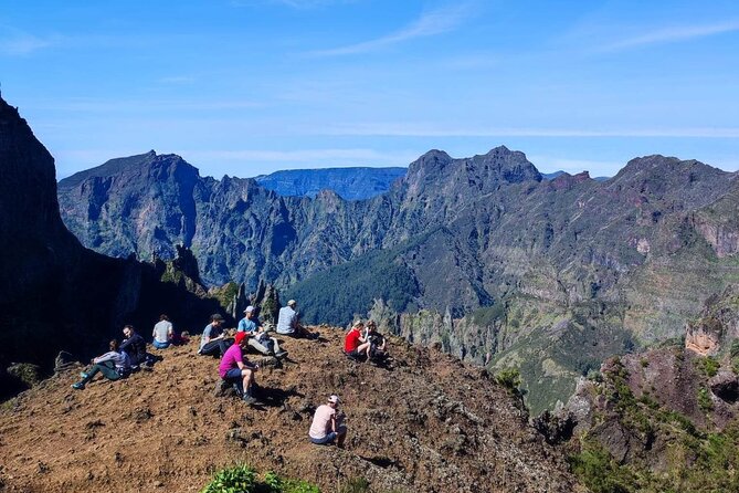 Sunrise & Walk to "Stairway to Heaven" - Pico do Arieiro at first light: the calm before the climb