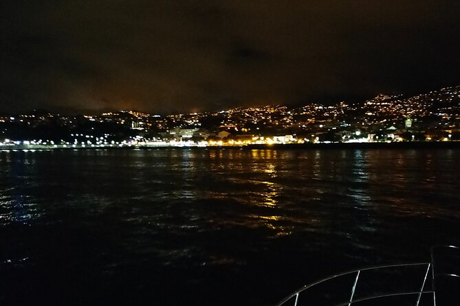 Sunset Cruise with Dinner on Board - Drinks and Service: The Crew Keeps the Mood Moving
