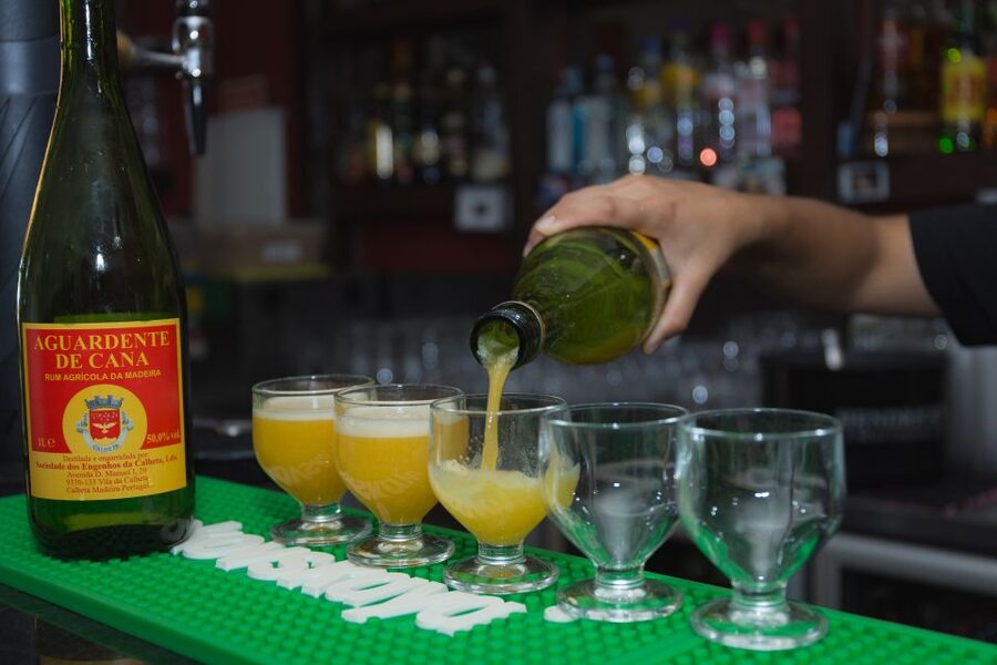 Taste Funchal: food, wine and cultural tour - Drinks that make sense in Madeira: wine, tea, and coffee