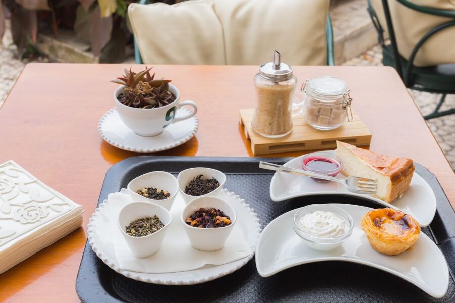 Taste Funchal: food, wine and cultural tour - Lunch and savory stops: fish, pork, and the island’s appetite