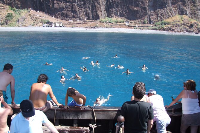 Time Travel on Columbus Replica Flag Ship in Madeira - The dolphin-and-whale game: what you’re really paying for