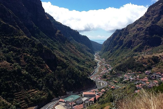 Tour - 8 Villages to the West - Encumeada PR12 Viewpoint: High-Altitude Views Without a Full Hike