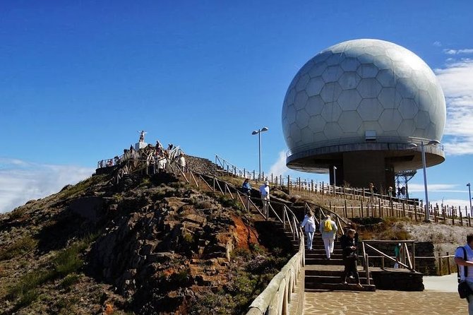 Traditional Sunday Market - Half Day Tour - 4x4 - The Drive Up to Pico do Arieiro (1,810 m): Where Altitude Changes the Feel
