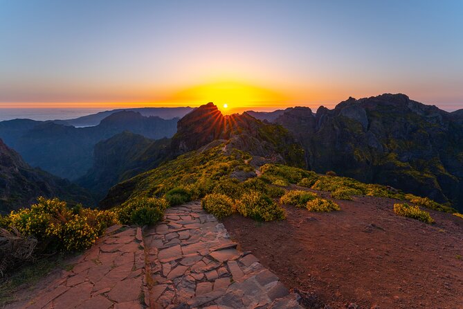Transfer to Picos da Madeira - Pico do Arieiro and Pico Ruivo - Start at Pico do Arieiro: Ninho da Manta and Stairway to Heaven