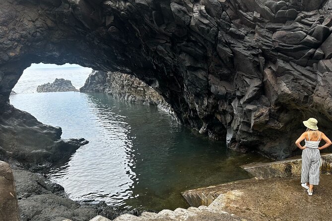 Unveil West Madeira: 4x4 Cliffs, Pools & Views - Meeting in Funchal and how the day stays on track
