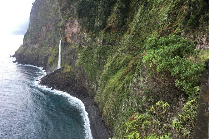 West Madeira 4x4 Tour with Local Guide - Porto Moniz natural swimming pools: your lunch + swim window