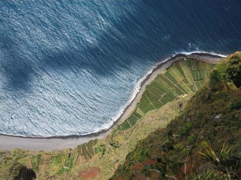 Western Madeira: Private Island Tour - From Câmara de Lobos up to Cabo Girão: big viewpoints, ticket handled